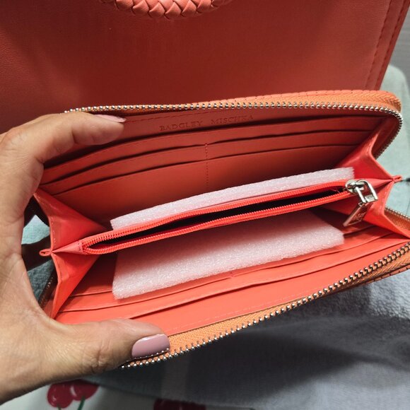 Badgley Mischka Coral Vegan Leather Tote and Wallet Set - Picture 11 of 13